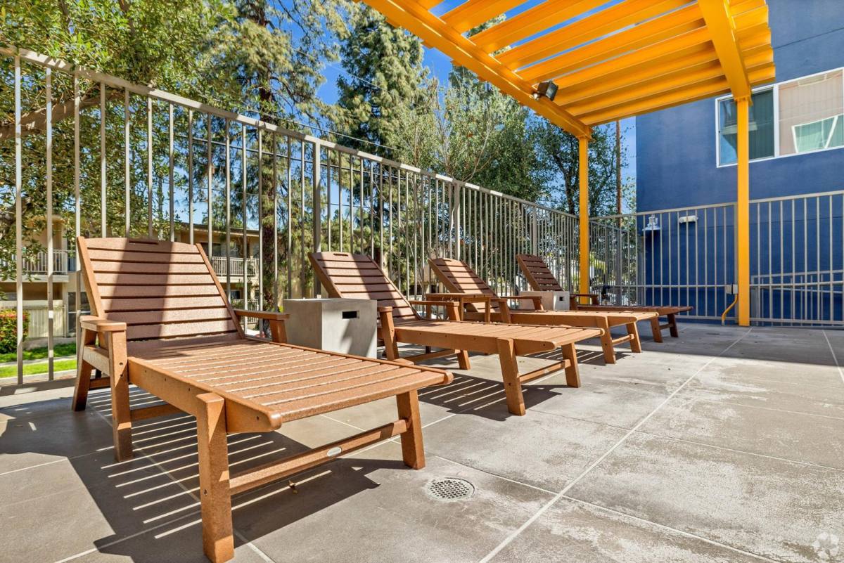 Apartment for rent at Legacy, 18452 Halsted St #213, Northridge, CA 91325