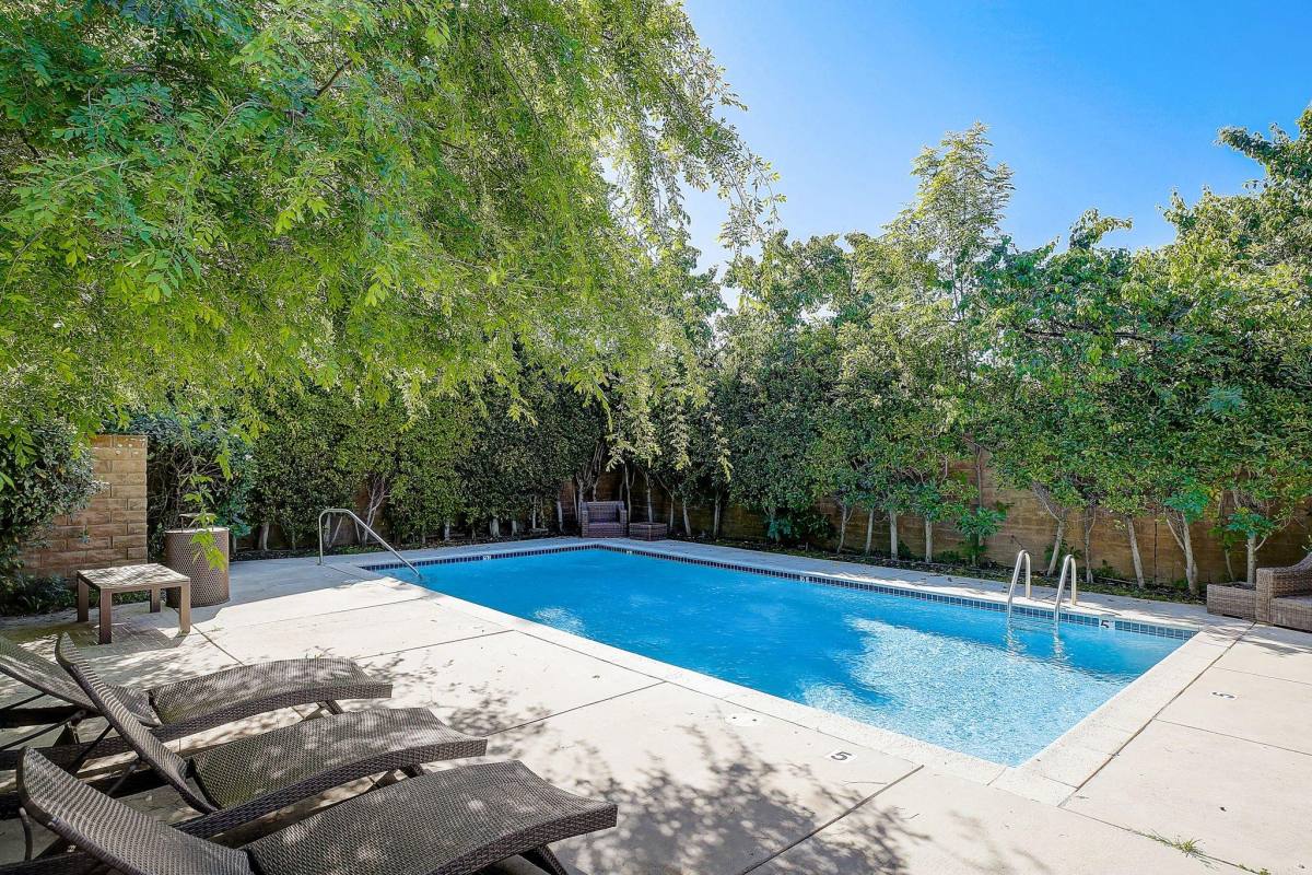Apartment for rent at Toscana, 15736 Vanowen St #104, Van Nuys, CA 91406