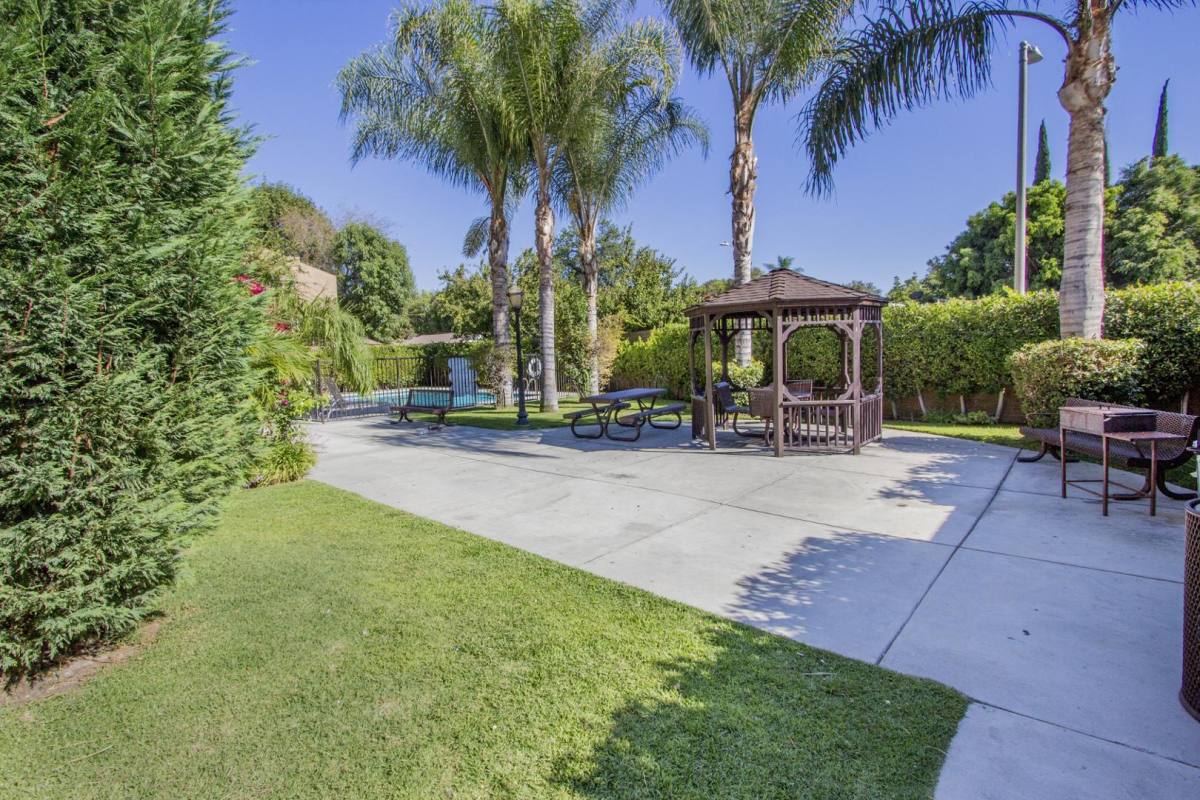 Apartment for rent at Toscana, 15736 Vanowen St #104, Van Nuys, CA 91406