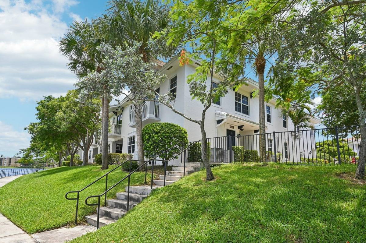 Apartment for rent at Bridgewater at Lake Osborne, 6116 Yellow Sun Dr #2325, Lake Worth, FL 33462