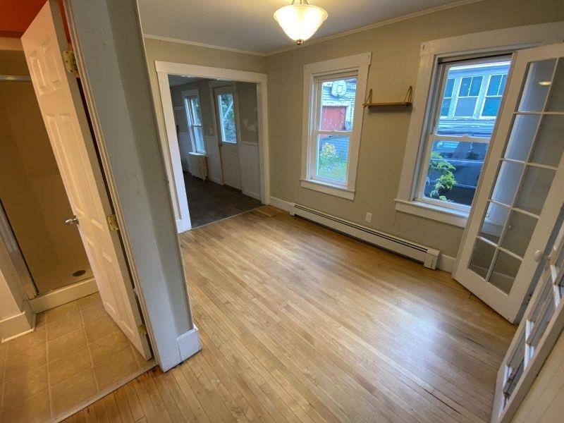 7 Margin St, Orono, ME 04473 - House for Rent - Image 2