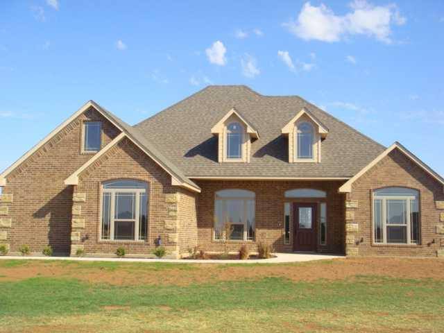 House for rent at 404 Obsidian Dr, Elgin, OK 73538