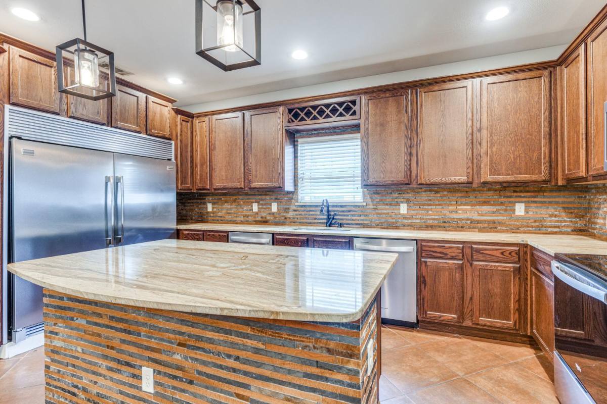 Townhouse for rent at 2712 Merida Ave, Fort Worth, TX 76109