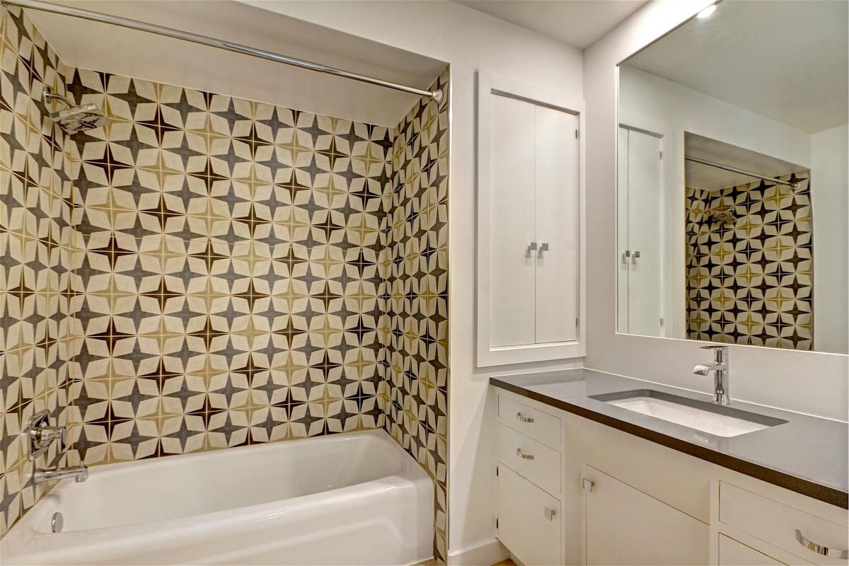 House for rent at 384 Bradley Rd, Bay Village, OH 44140