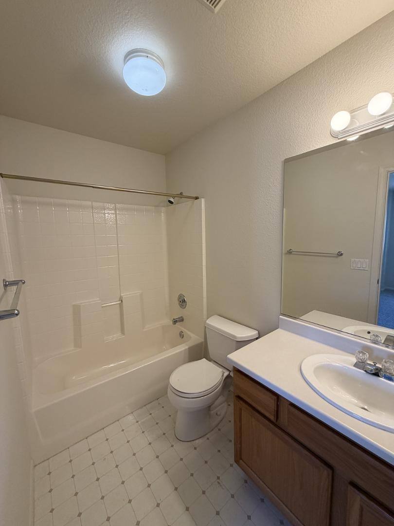 Townhouse for rent at Lindsay Court Townhomes, 524 Court St, Santa Rosa, CA 95407