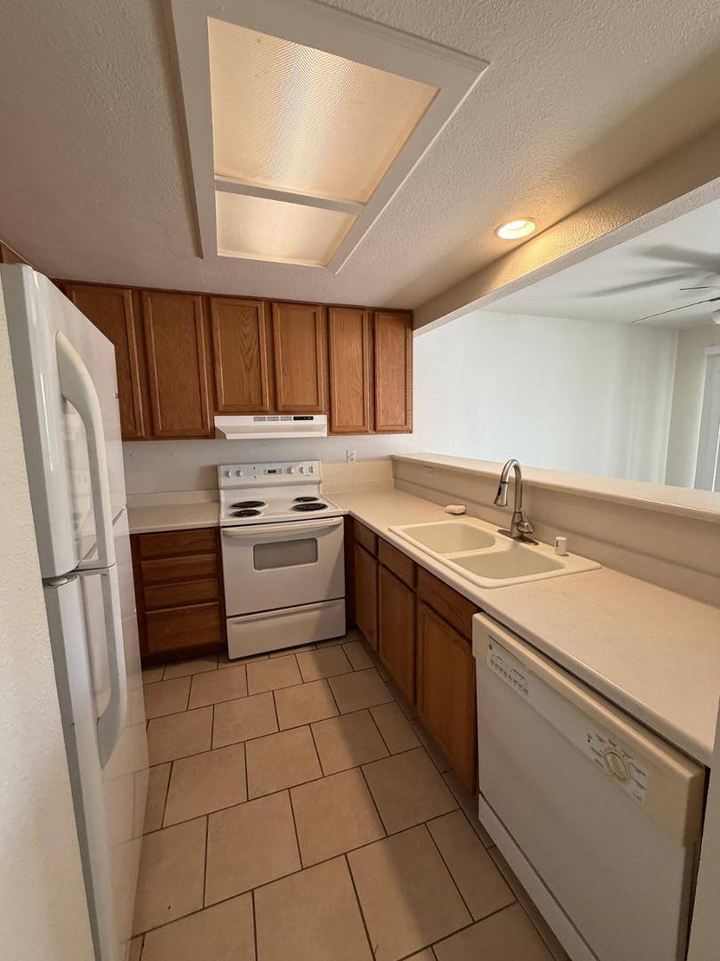 Townhouse for rent at Lindsay Court Townhomes, 524 Court St, Santa Rosa, CA 95407
