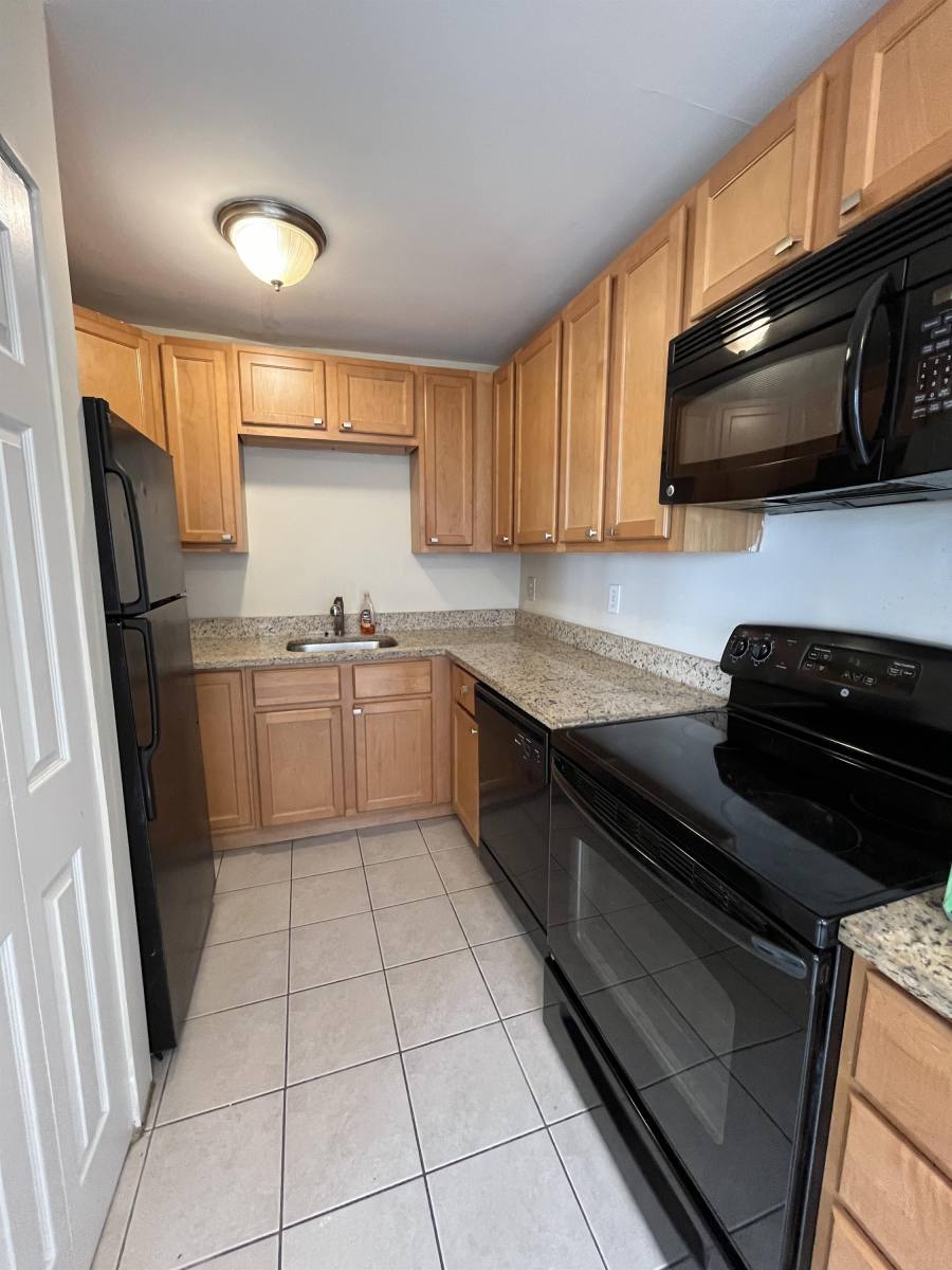 Apartment for rent at 124 E 3rd Ave #3, Ranson, WV 25438