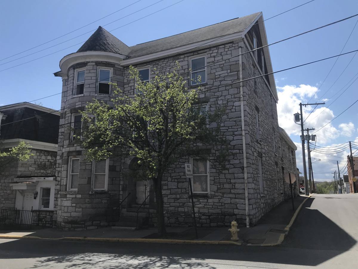 Apartment for rent at 200 E King St #10, Martinsburg, WV 25401