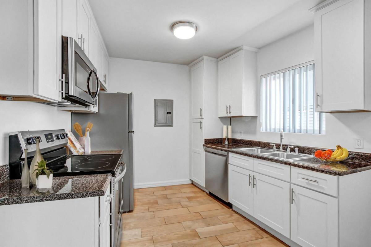 Apartment for rent at Wellworth, 10919 Wellworth Ave #108, Los Angeles, CA 90024