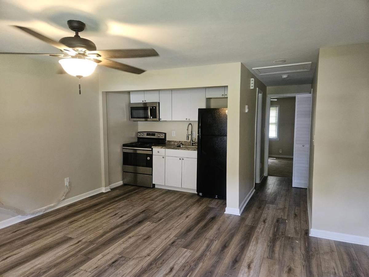 Apartment for rent at Gillespie, 1804 Larkin St, Greensboro, NC 27406