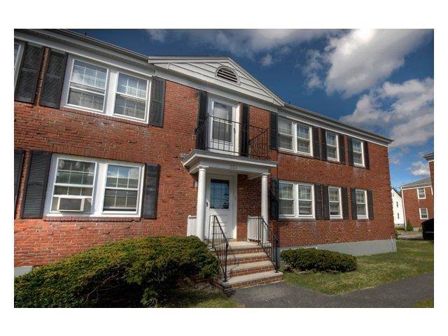 Apartment for rent at Princeton Village Apartment Homes, 100 Forest Park #M2, Portland, ME 04102