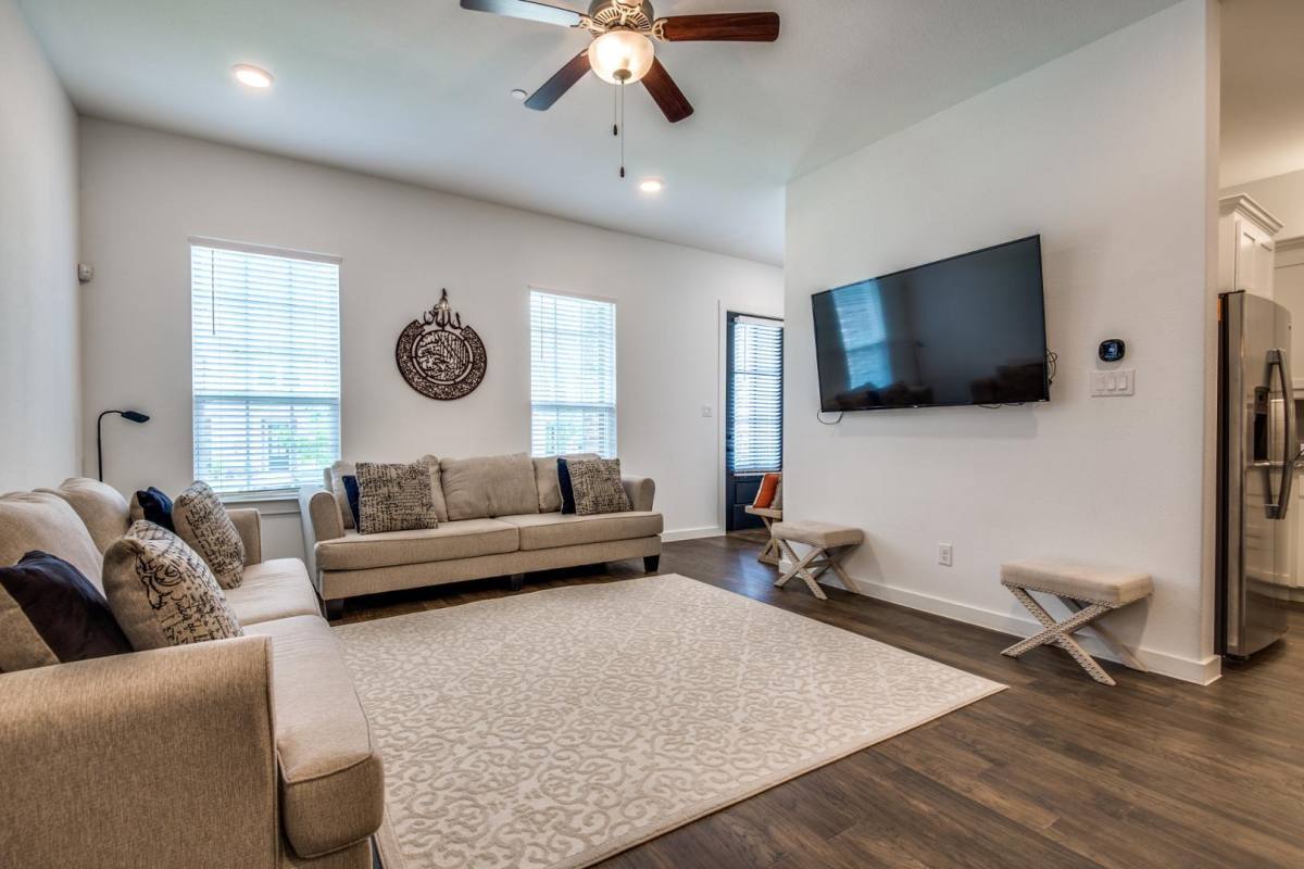 Townhouse for rent at 7223 Switchgrass Rd, Frisco, TX 75033