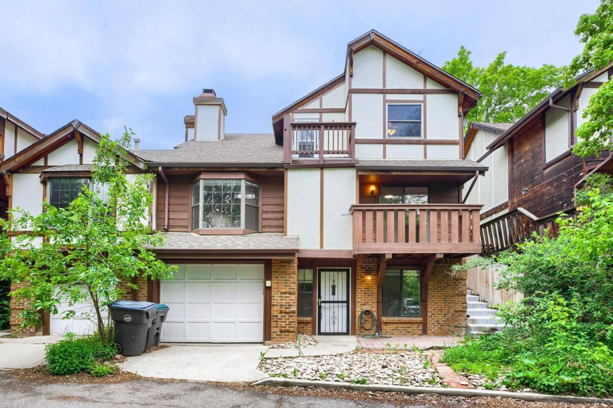 Townhouse for rent at Goldcrest Heights, 711 20th St, Golden, CO 80401