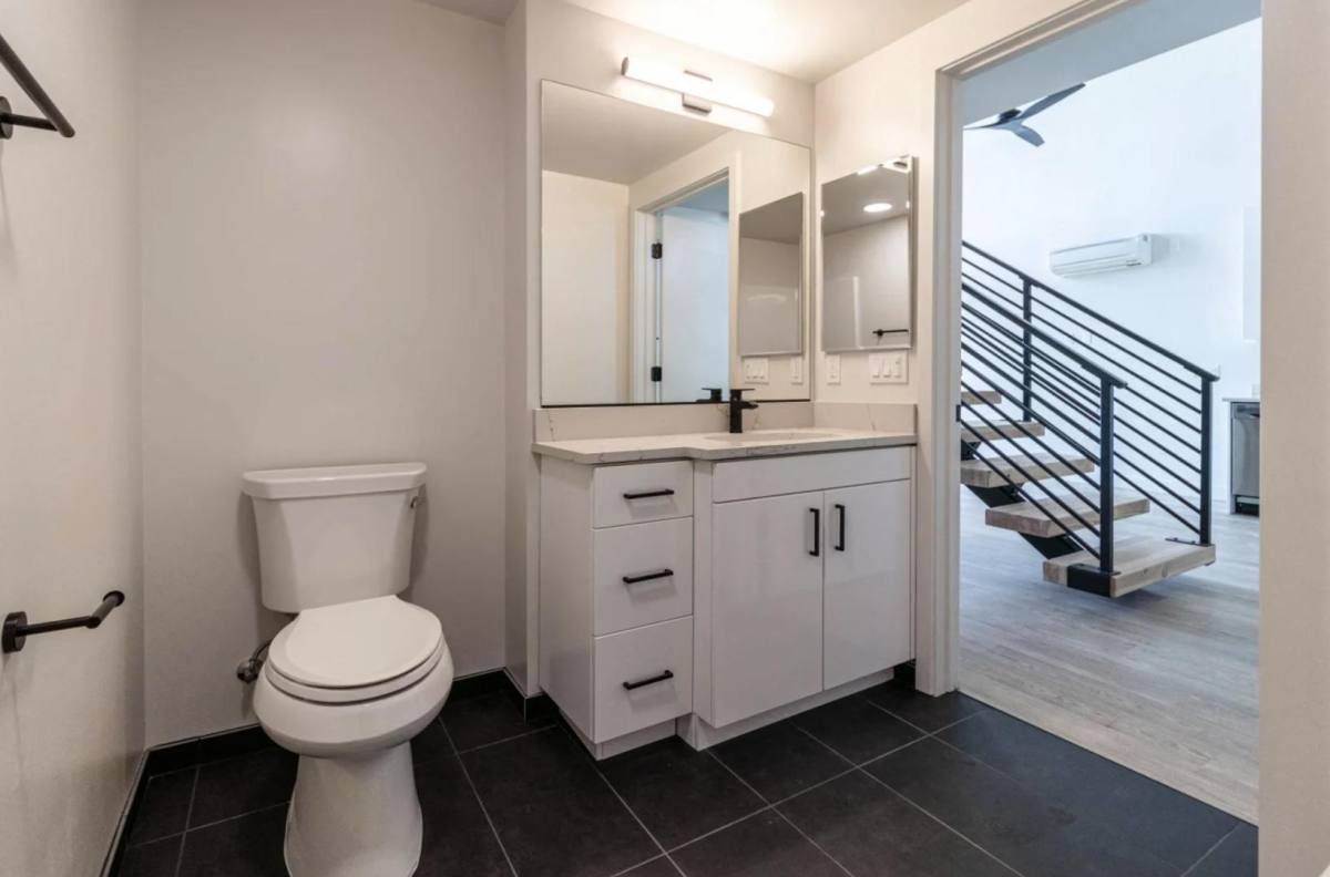 Apartment for rent at 1208 Q St #107, Sacramento, CA 95811