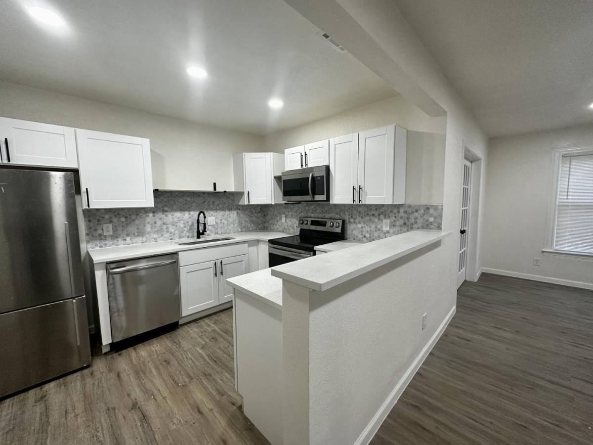 Apartment for rent at 5934 Victor St, Dallas, TX 75214