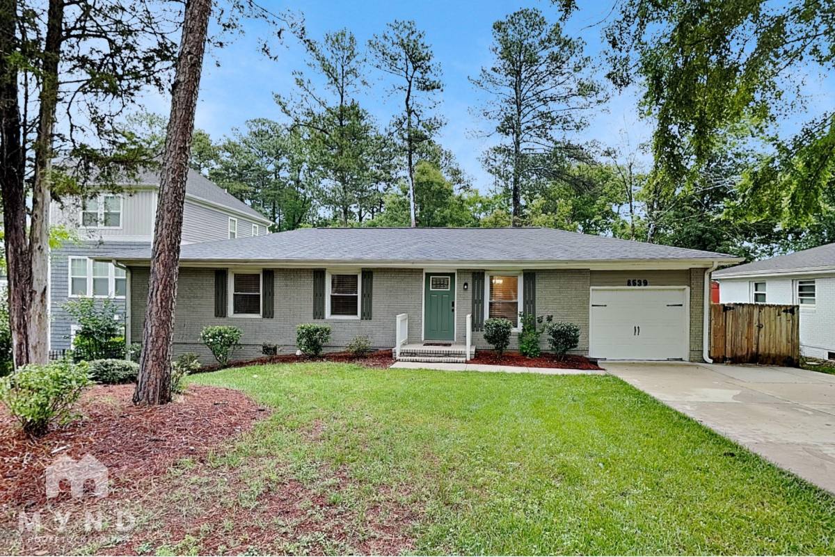 House for rent at 8539 Sharonbrook Dr, Charlotte, NC 28210