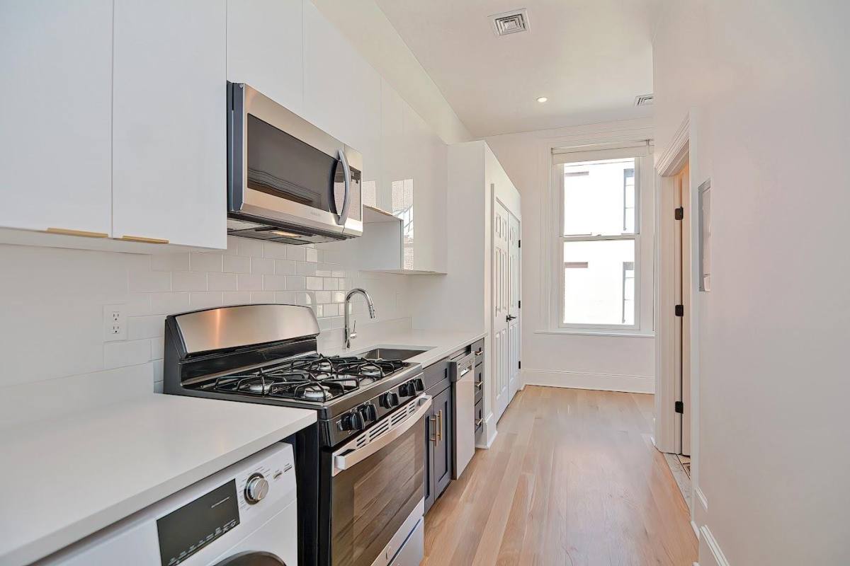 Apartment for rent at 244 Weybosset St #204, Providence, RI 02906
