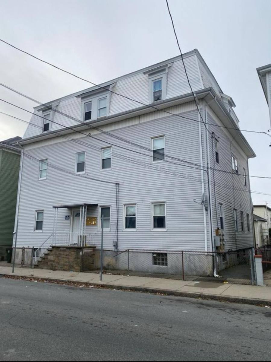Apartment for rent at 151 Jencks St #2S, Fall River, MA 02723