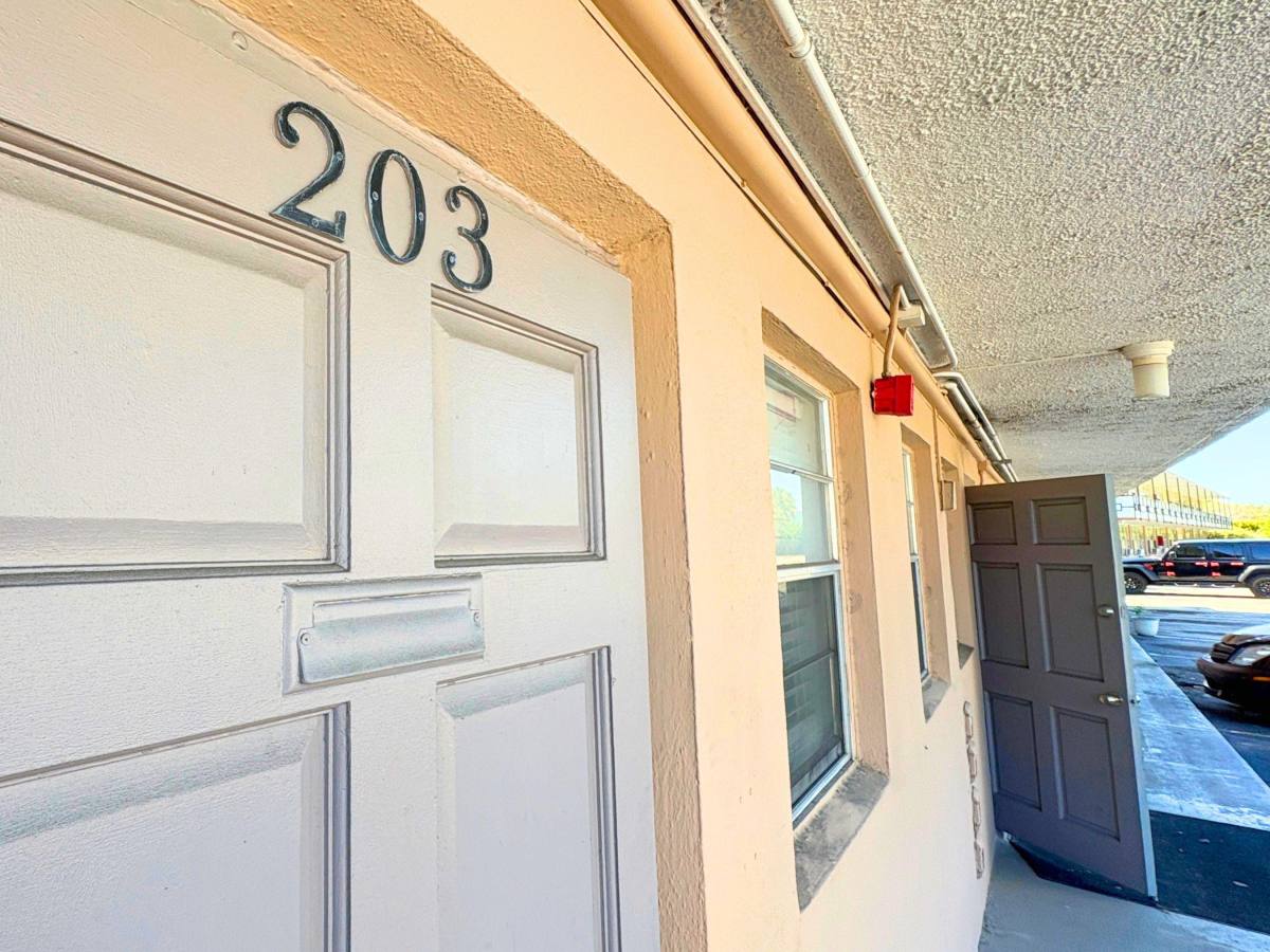 Apartment for rent at 4611 S Congress Ave #203, Lake Worth, FL 33461