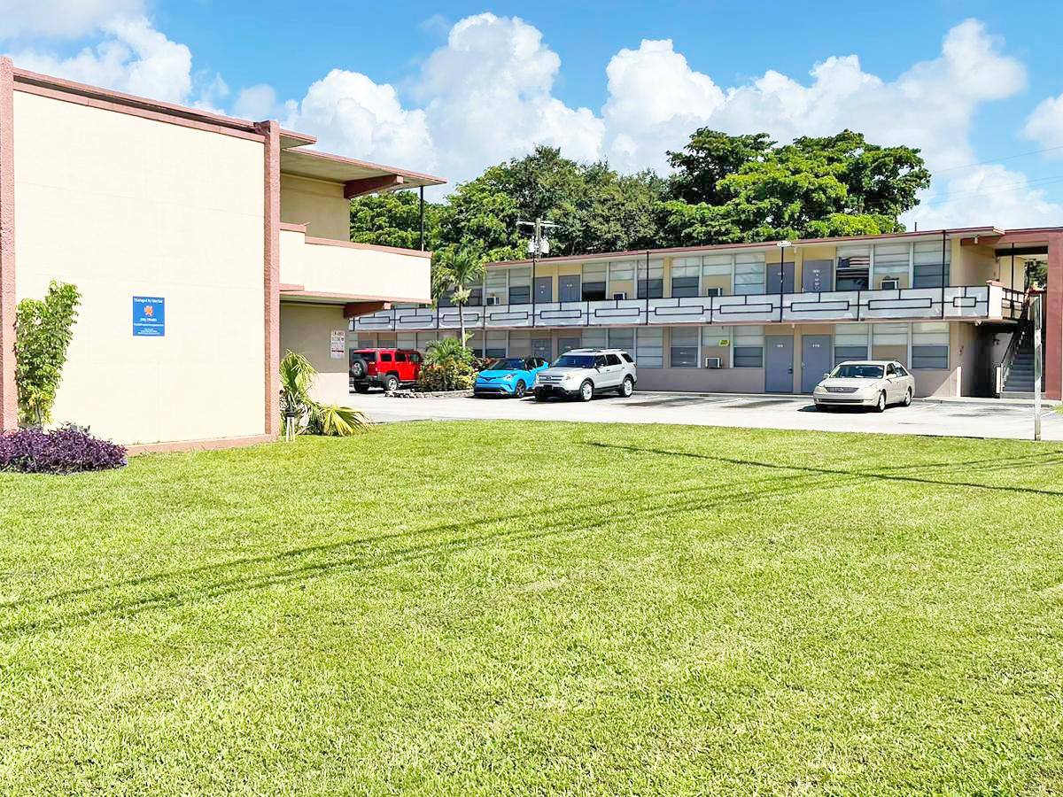 Apartment for rent at 4611 S Congress Ave #203, Lake Worth, FL 33461
