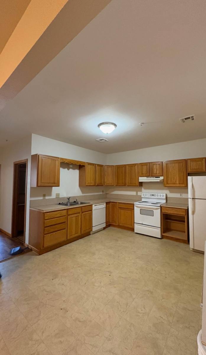 Apartment for rent at 218 W Central Ave, El Dorado, KS 67042
