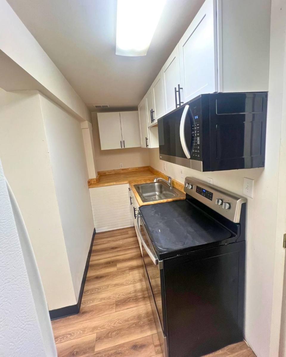 Apartment for rent at 915 Main St #201, North Wilkesboro, NC 28659
