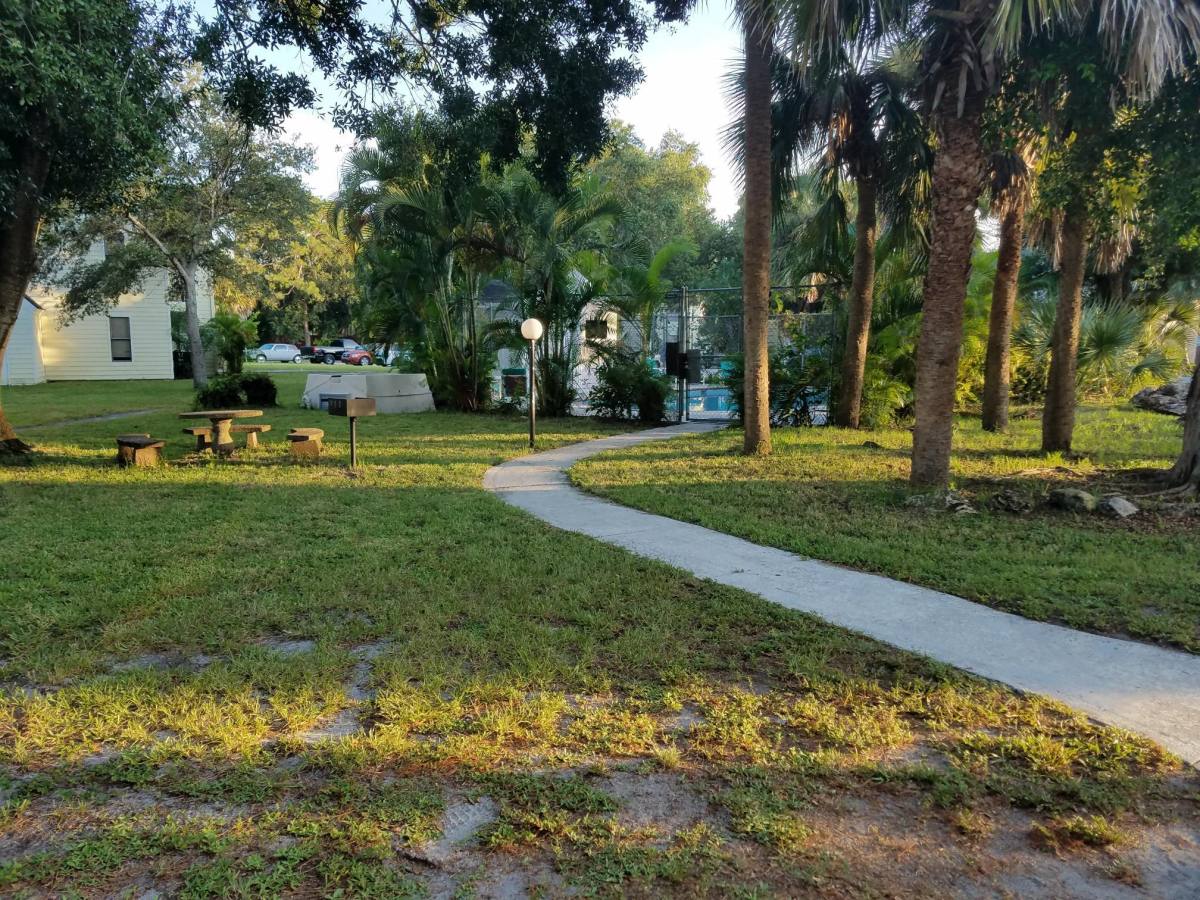 Apartment for rent at 2029 S 26th St, Fort Pierce, FL 34947