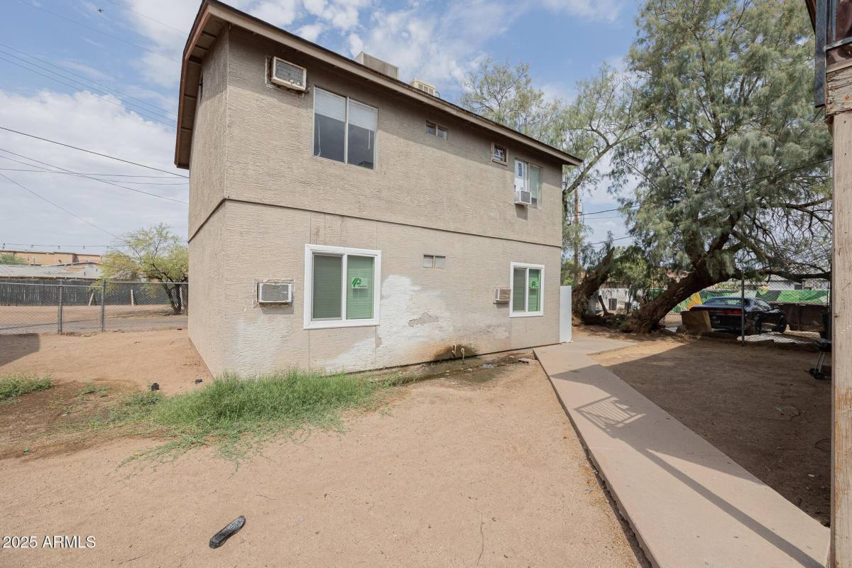 Apartment for rent at 622 N 30th Place #4, Phoenix, AZ 85008