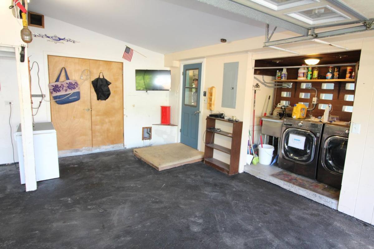 House for rent at Kalaheo Village, 462 Ilimano St #1, Kailua, HI 96734