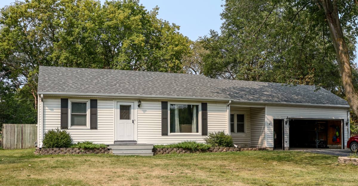 House for rent at 4309 S 35th St, Milwaukee, WI 53221