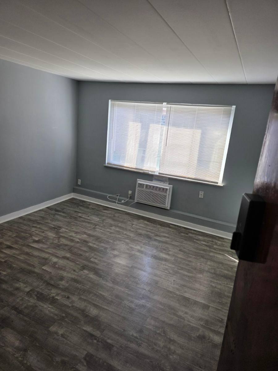 Apartment for rent at Renaissance Village, 808 Elberon Ave #4, Cincinnati, OH 45205