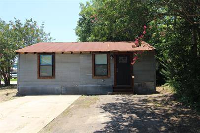 House for rent at 213 N Waldrip St, Grand Saline, TX 75140