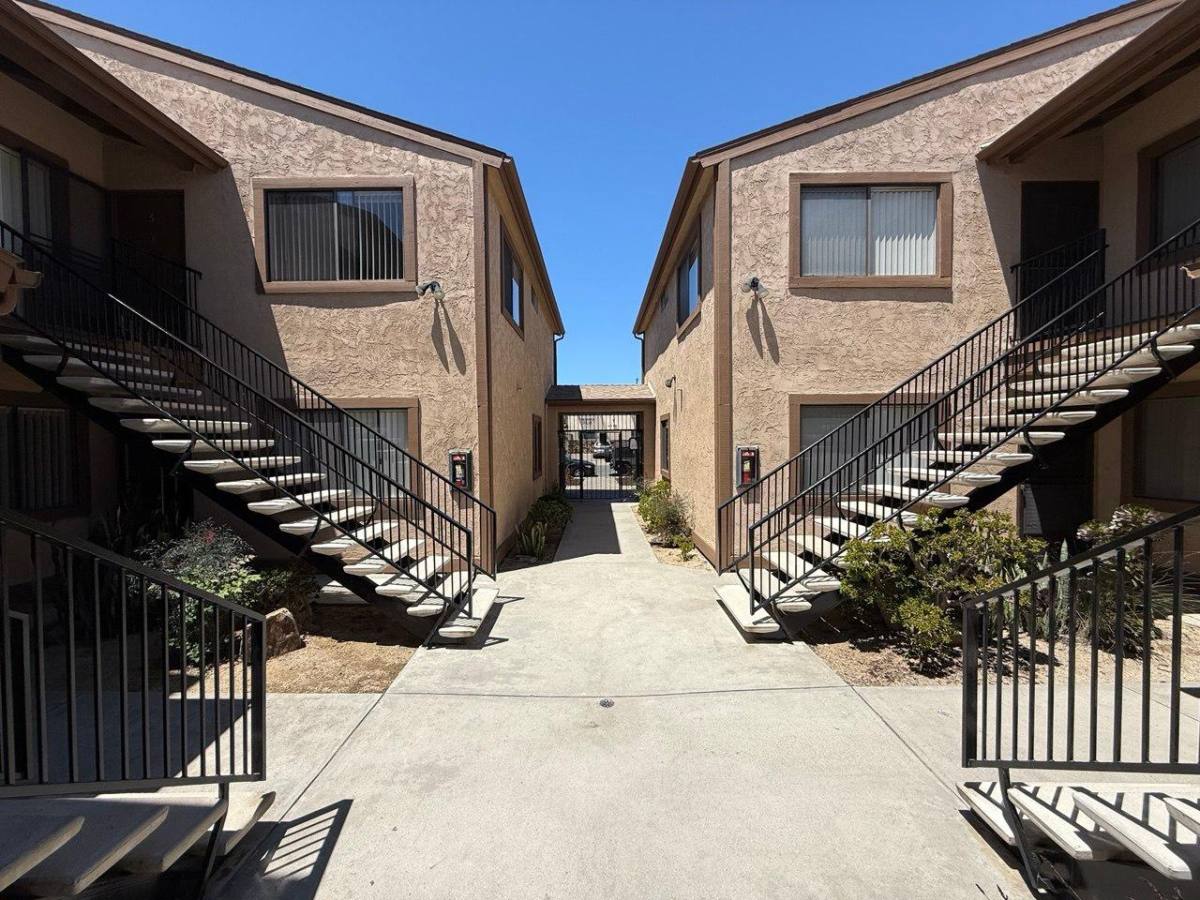 Apartment for rent at 4455-4465 Cherokee Avenue, 4455 & 4465 Cherokee Ave #65, San Diego, CA 92116
