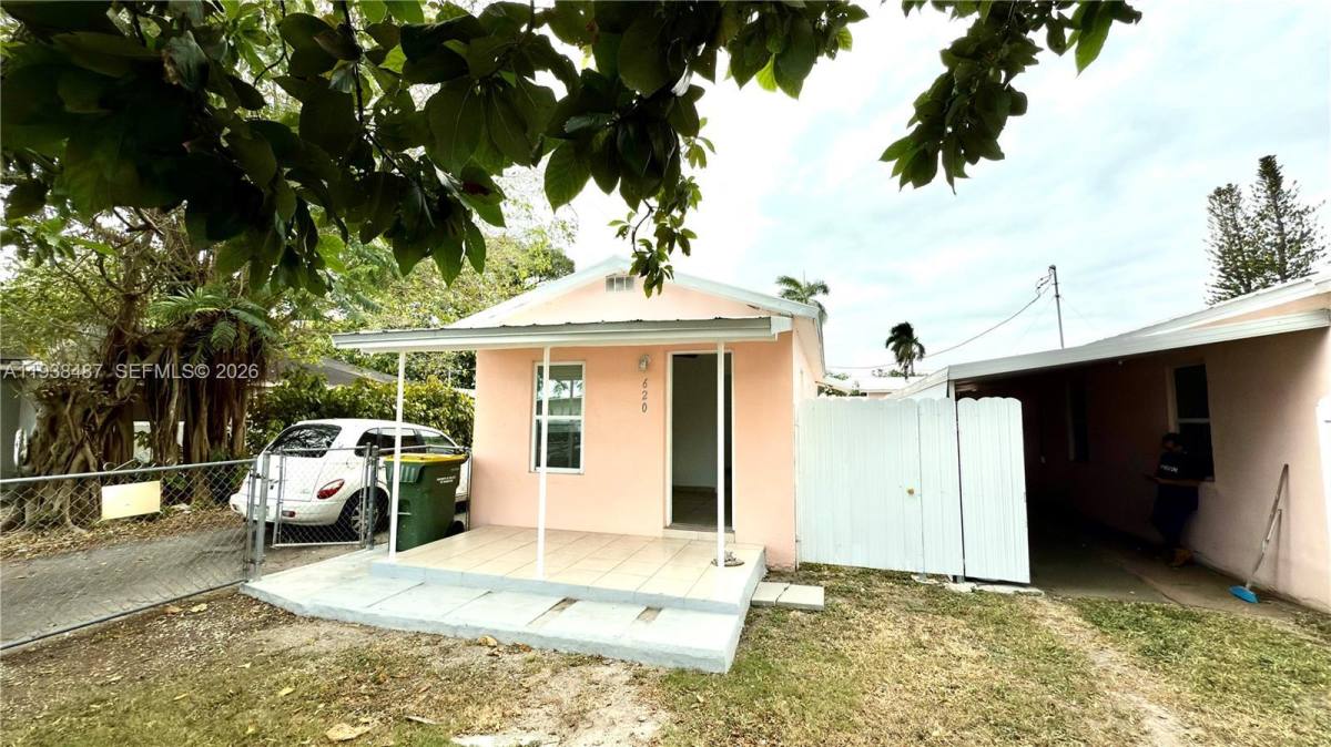 Apartment for rent at 616 SW 8th #620, Homestead, FL 33030