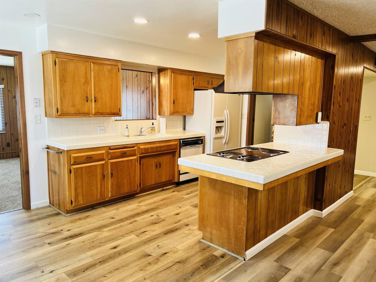 House for rent at Park Stockdale, 6212 Friant Dr, Bakersfield, CA 93309