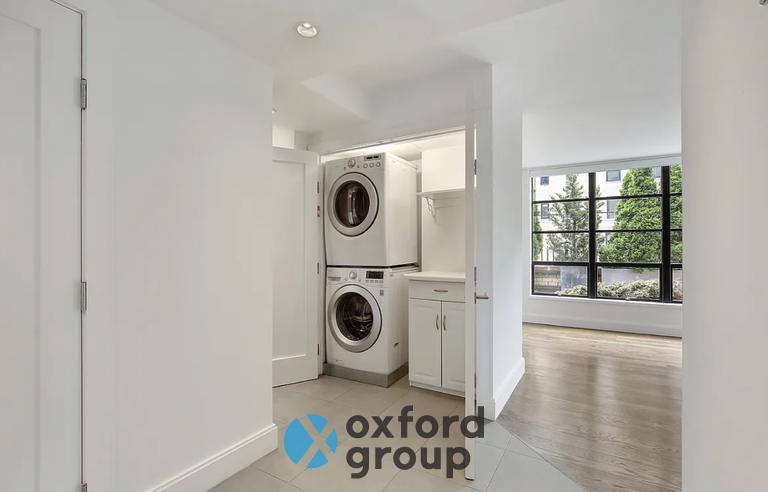 Townhouse for rent at 337 W 55th St #PHG, New York, NY 10019