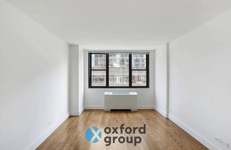 Townhouse for rent at 337 W 55th St #PHG, New York, NY 10019