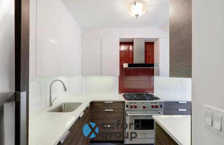 Townhouse for rent at 337 W 55th St #PHG, New York, NY 10019
