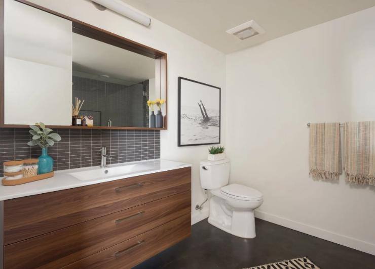 Apartment for rent at 739 North Hudson Avenue, 733 N Hudson Ave #401, Los Angeles, CA 90038