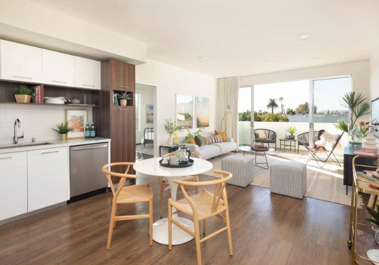 Apartment for rent at 739 North Hudson Avenue, 733 N Hudson Ave #401, Los Angeles, CA 90038