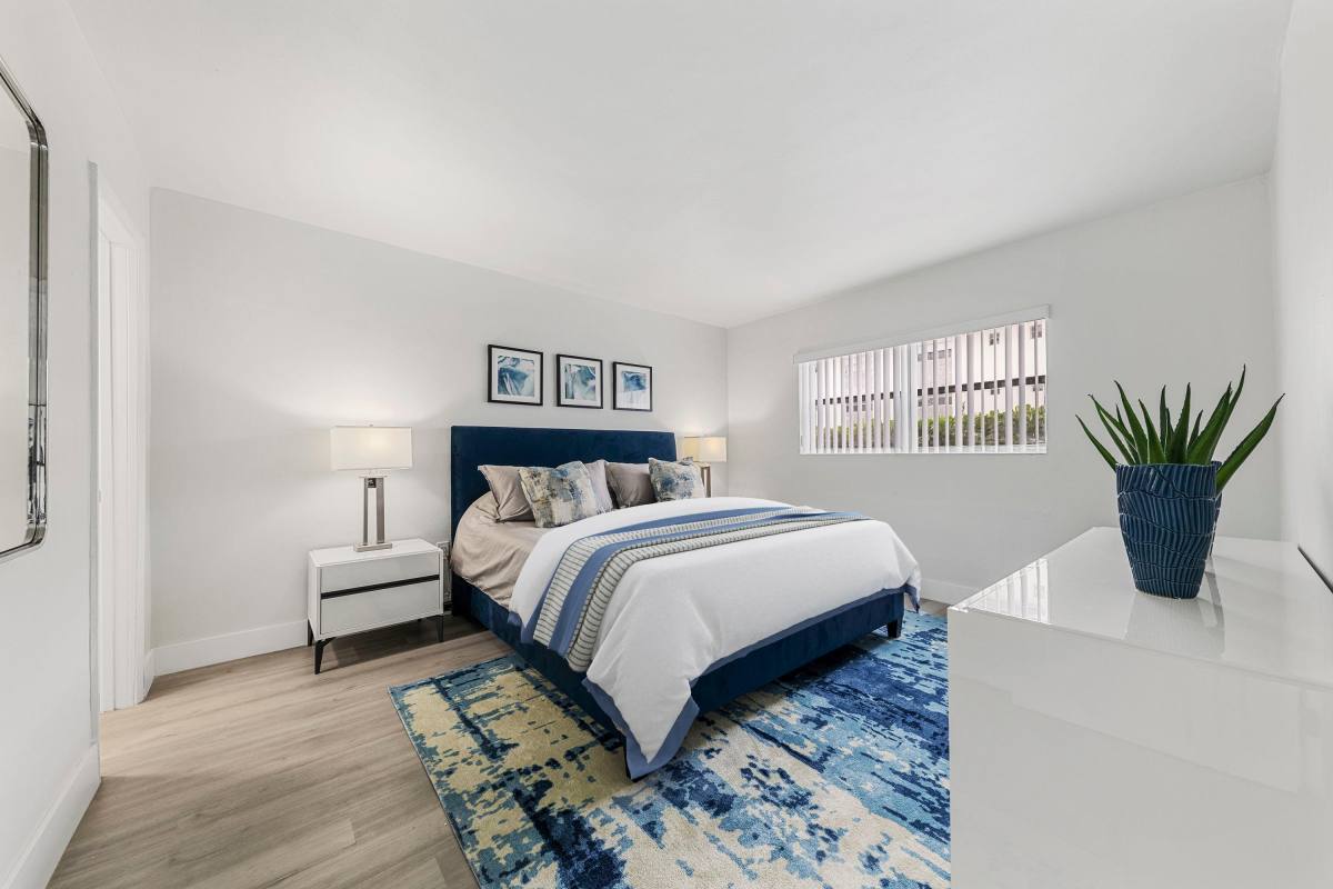 Apartment for rent at 6975 W 16th Ave #206, Hialeah, FL 33014