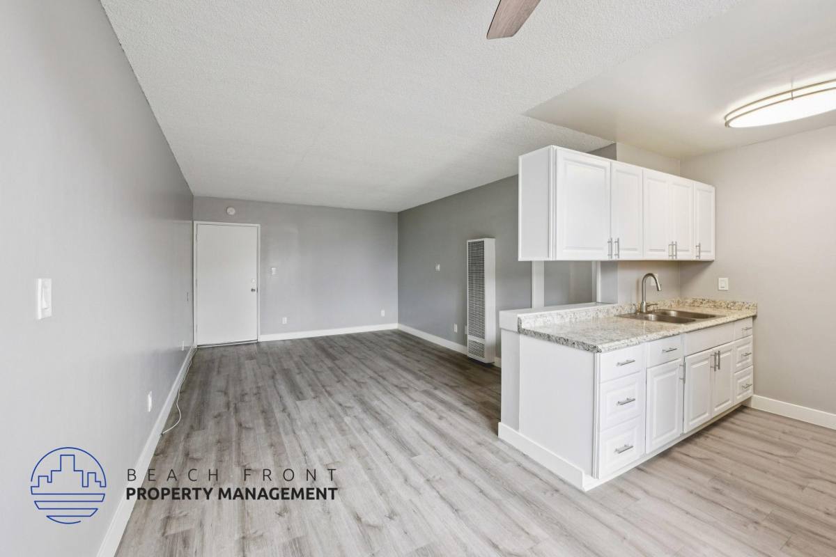 Apartment for rent at Almansor Gardens, 325 S Almansor St #15, Alhambra, CA 91801