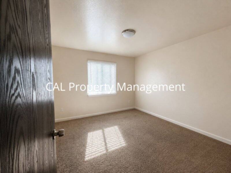 Apartment for rent at 83 Castro St #12, Salinas, CA 93906