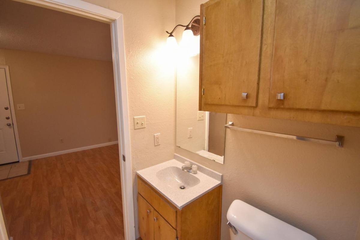 Townhouse for rent at 603-702 Sherwood, Victoria, TX 77901
