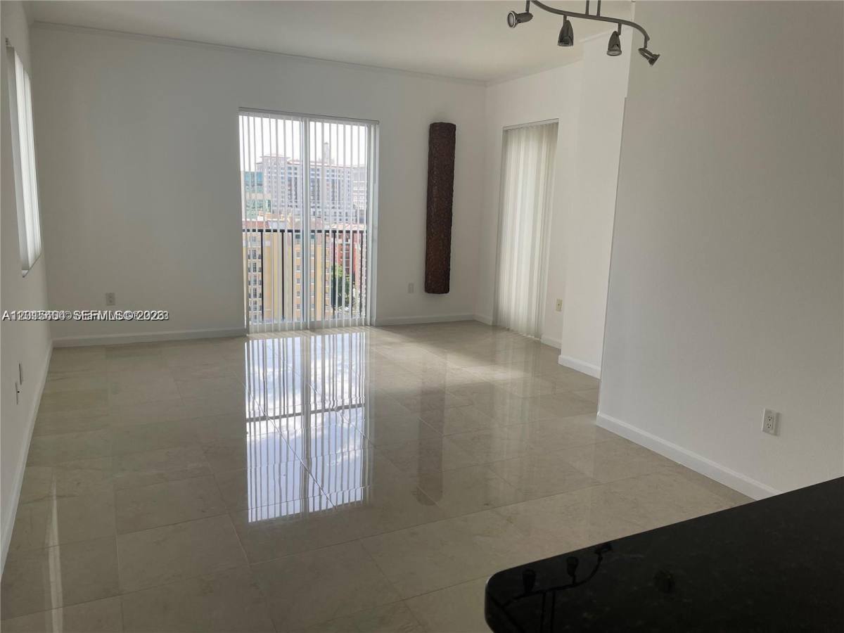 Apartment for rent at 10 Aragon Ave #1220, Miami, FL 33134