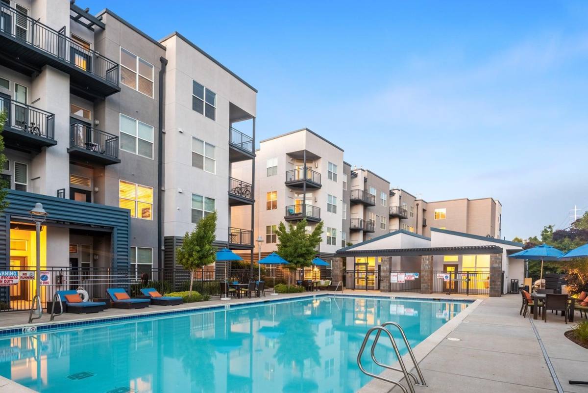 Apartment for rent at 6400 Folsom Blvd, Sacramento, CA 95819