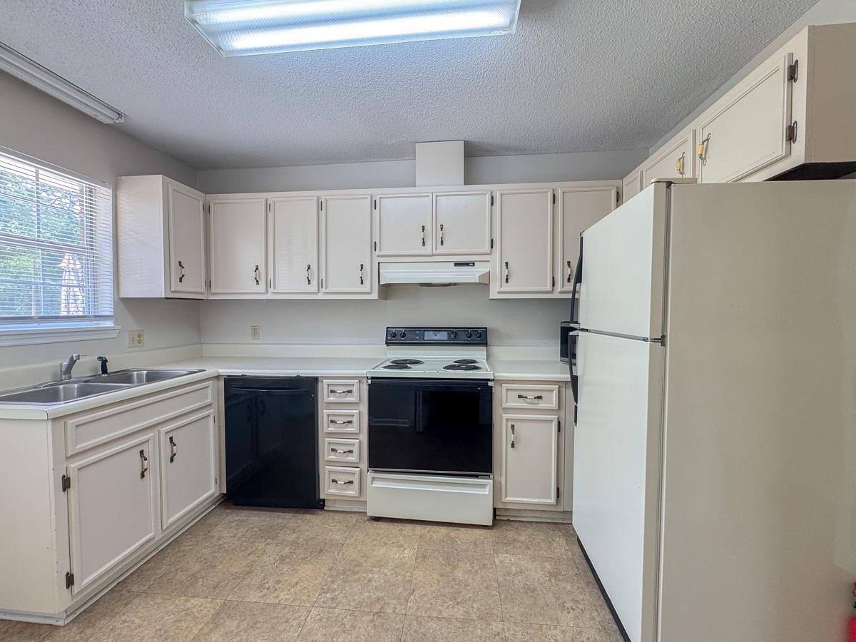 House for rent at 511 Park Ave #B, Statesboro, GA 30458