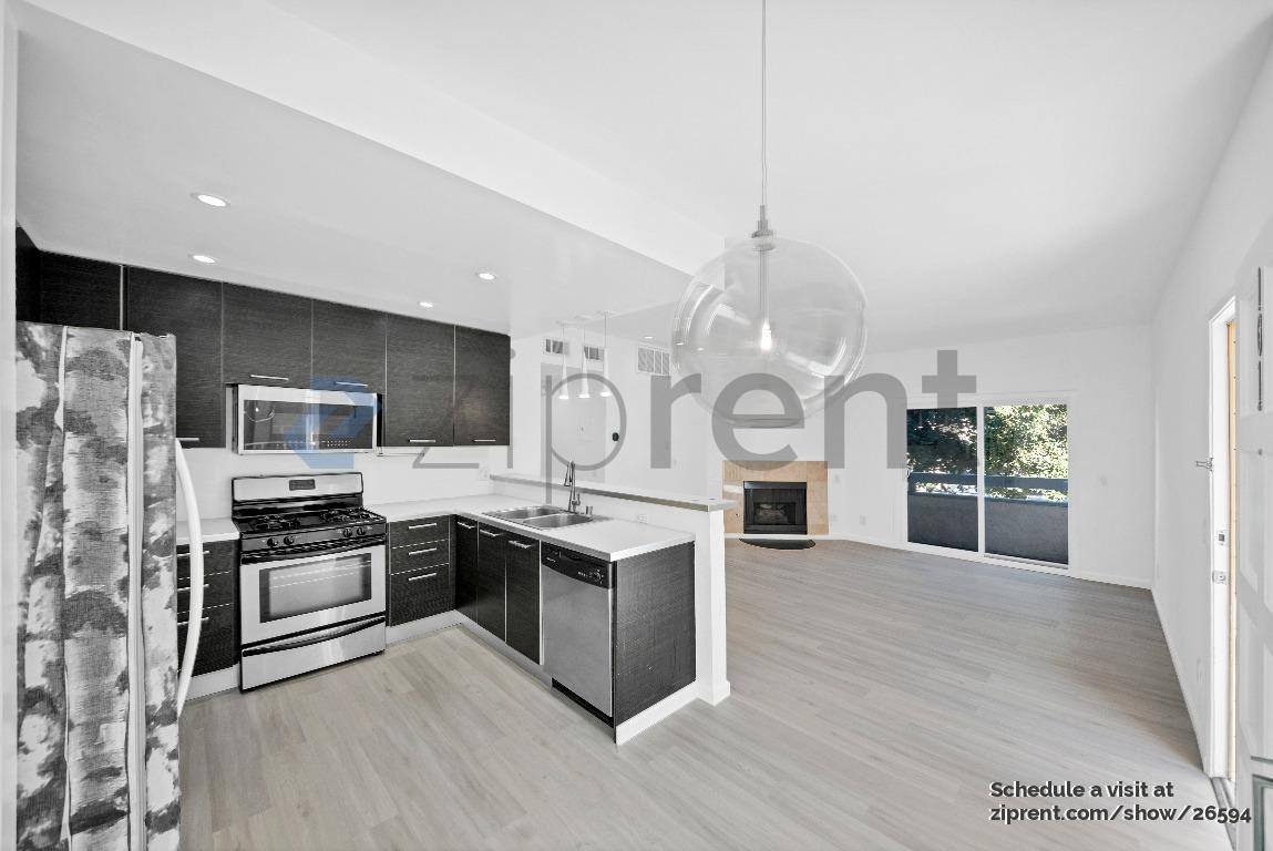 Apartment for rent at 11733 Avon Way #101, Los Angeles, CA 90066