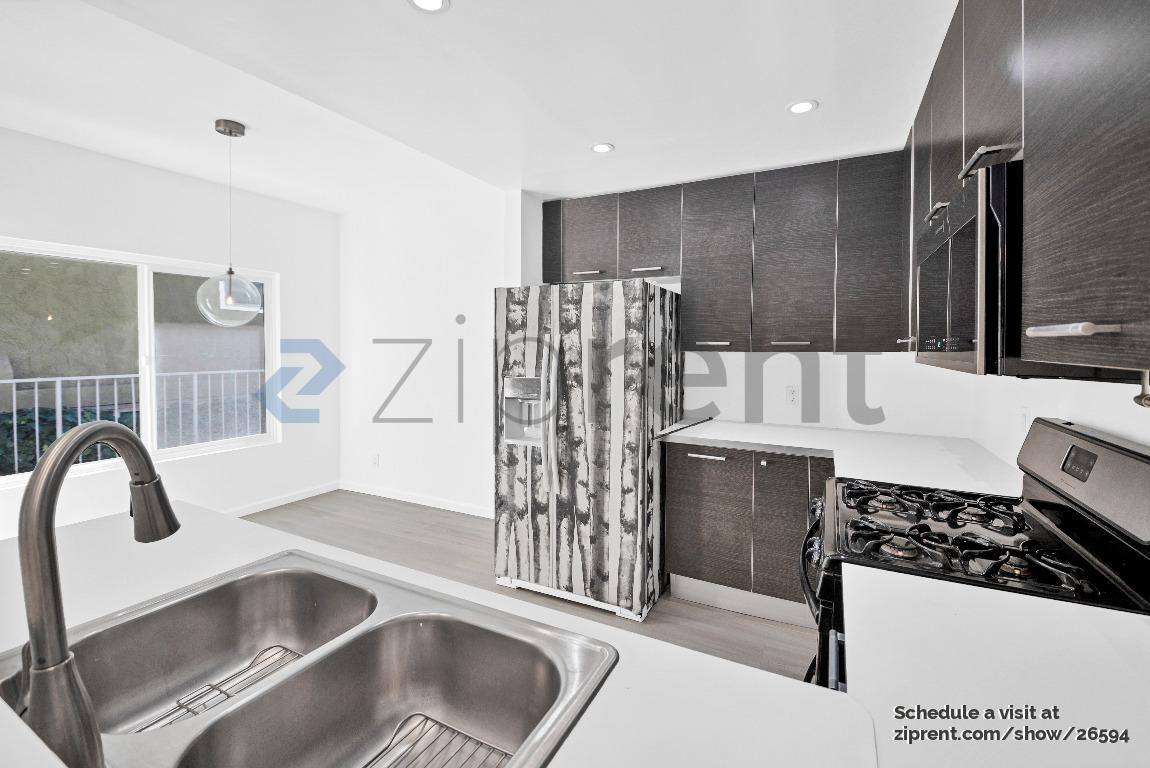 Apartment for rent at 11733 Avon Way #101, Los Angeles, CA 90066