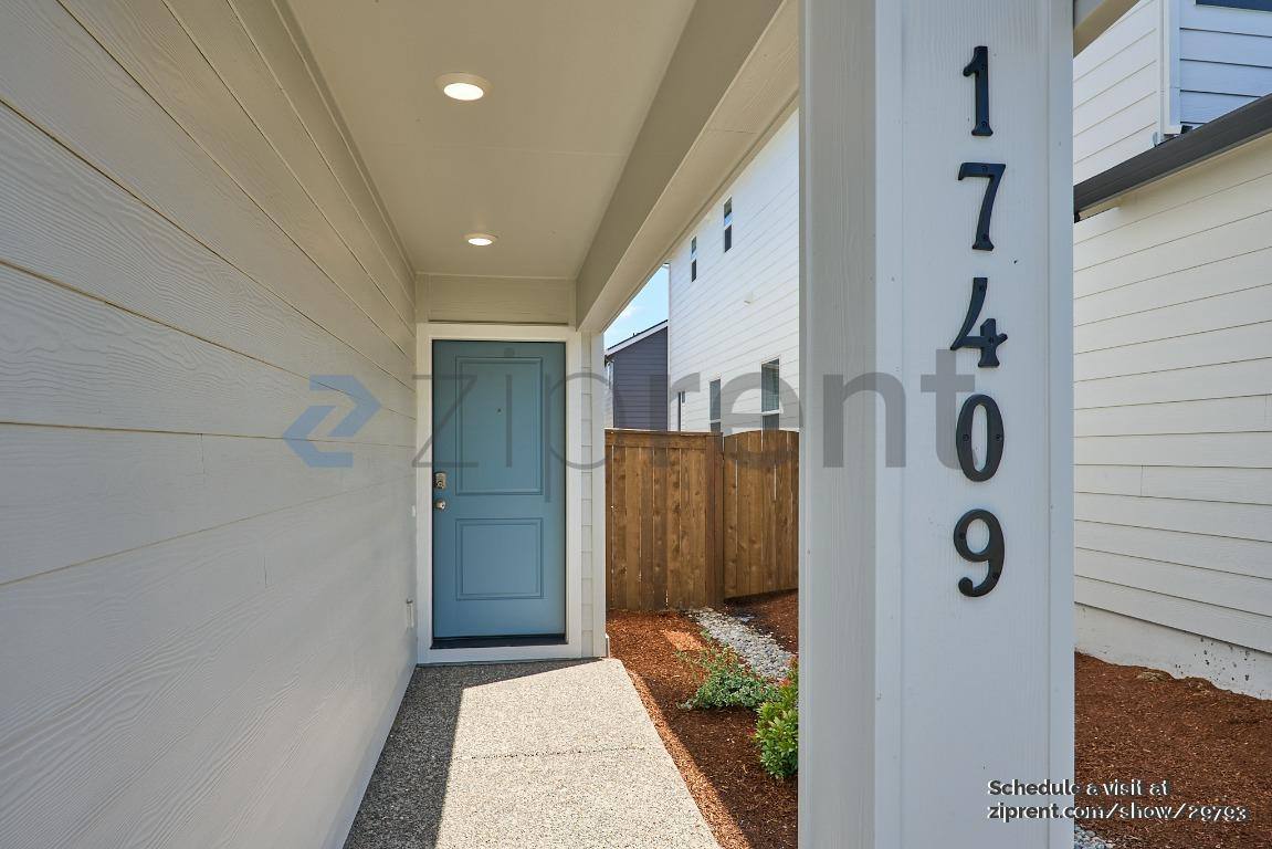 House for rent at 17409 NW 10th Ave, Ridgefield, WA 98642